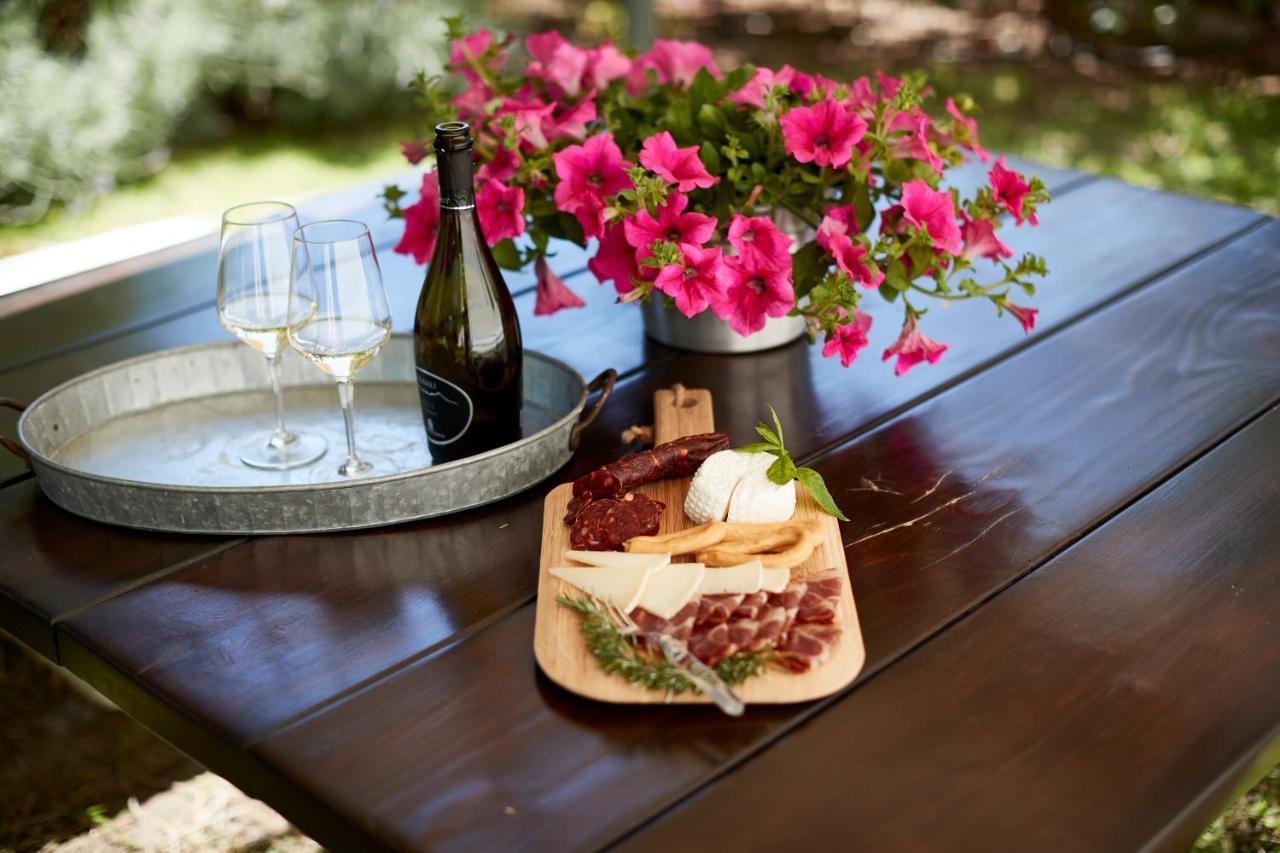 Borgo San Gaetano Bed & Breakfast แบร์นัลดา ภายนอก รูปภาพ