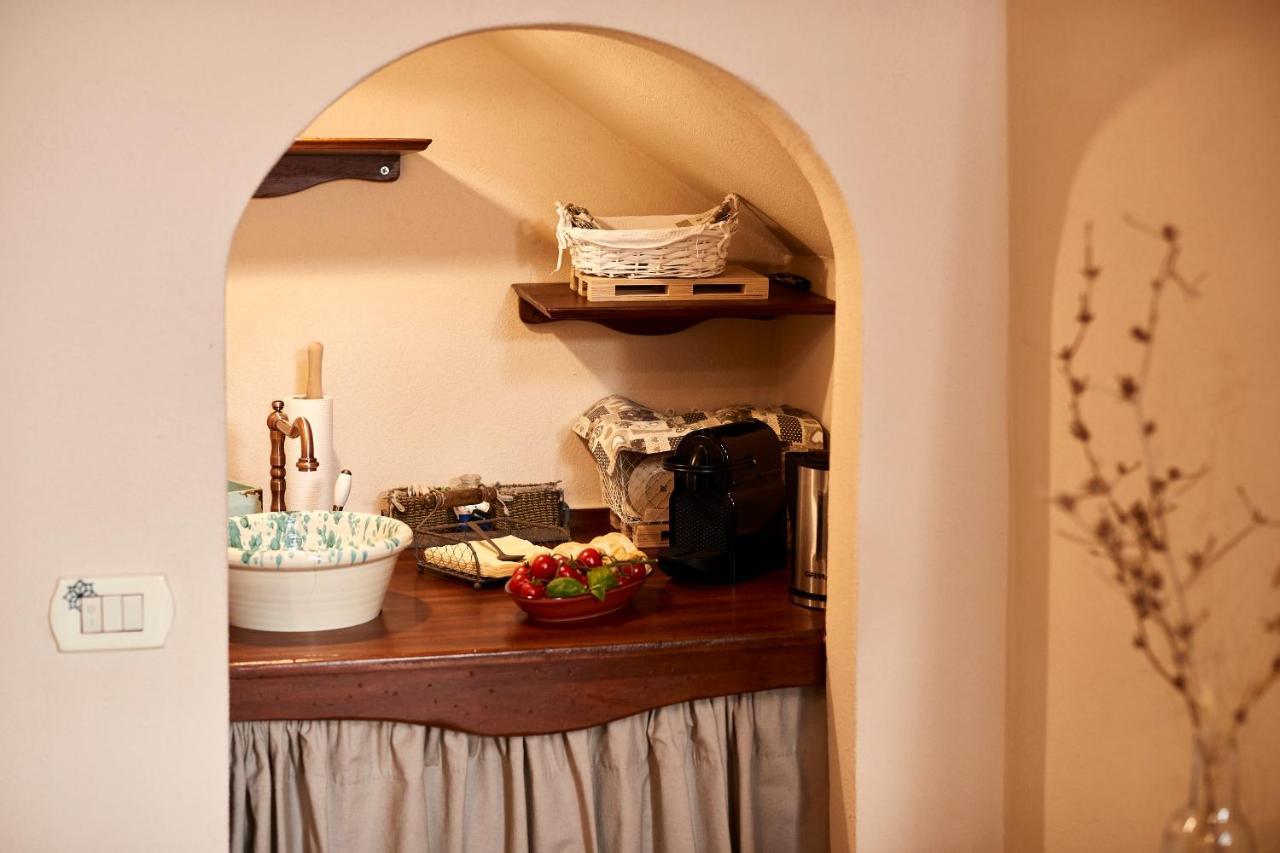 Borgo San Gaetano Bed & Breakfast แบร์นัลดา ภายนอก รูปภาพ